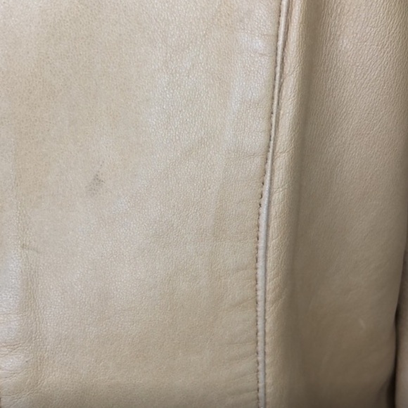 Leonardo’s Genuine Leather Jacket - Picture 2 of 14